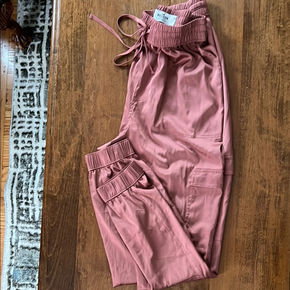 Hollister - Ultra Highrise Silky Jogger